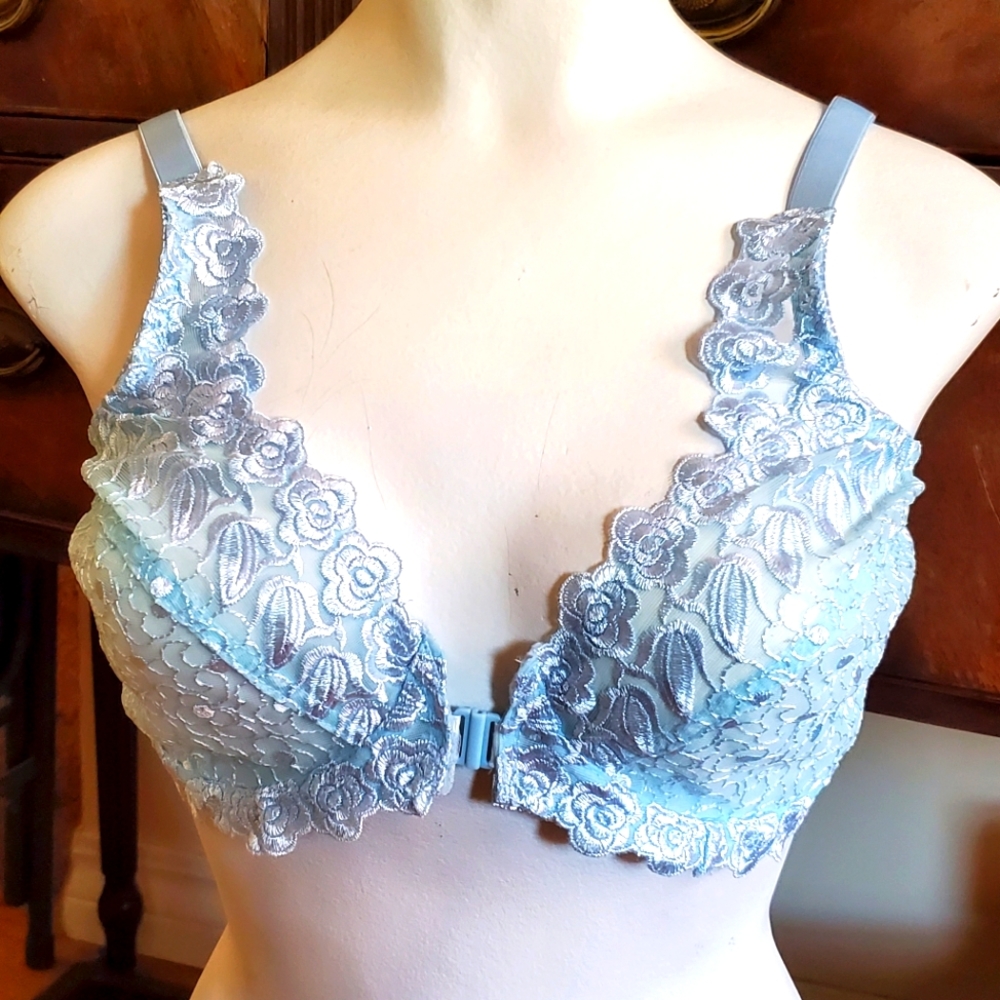 Plus Too 36D Underwire Bra. Sheer Lace.